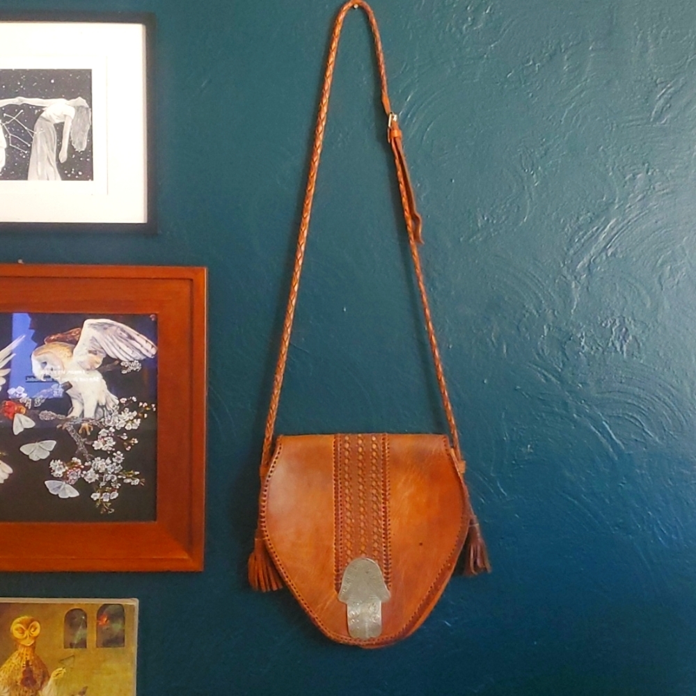 Vintage Handmade Morrocan leather purse with embossed silver detail and tassels - Picture 3 of 8